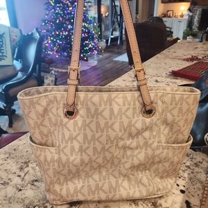 Michael Kors tote